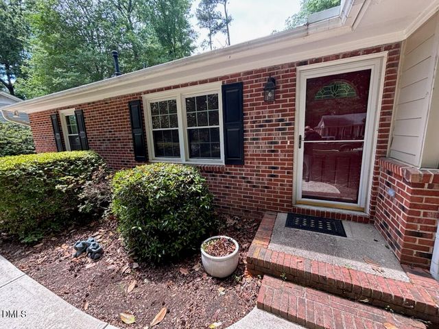 404 S Montreal Court, Cary, NC 27511