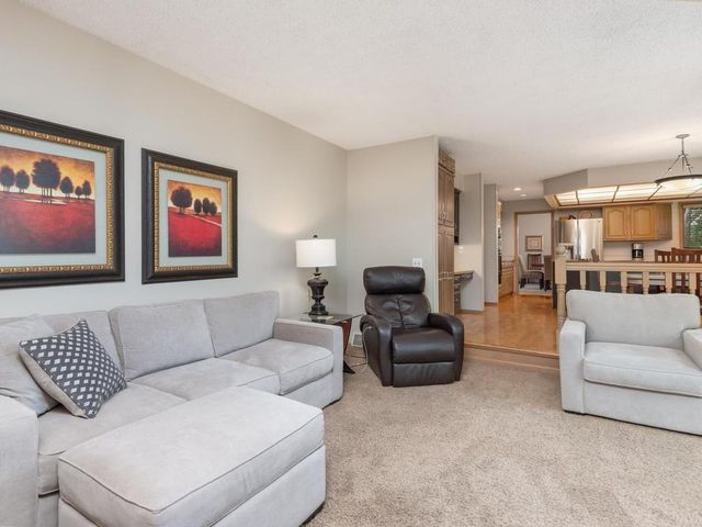 8401 Passfield Turn, Maple Grove, MN 55311