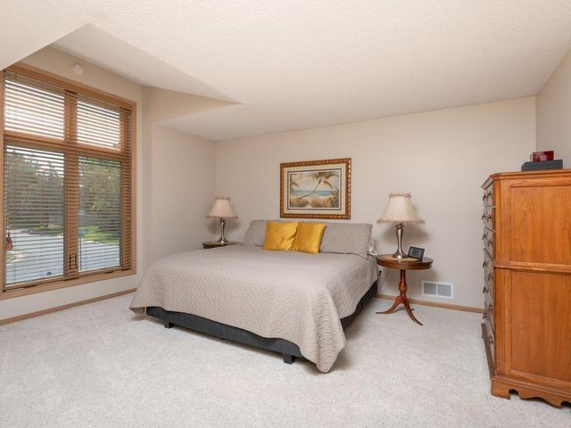 8401 Passfield Turn, Maple Grove, MN 55311