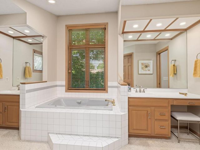8401 Passfield Turn, Maple Grove, MN 55311