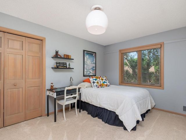 8401 Passfield Turn, Maple Grove, MN 55311