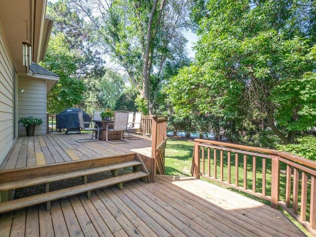 8401 Passfield Turn, Maple Grove, MN 55311