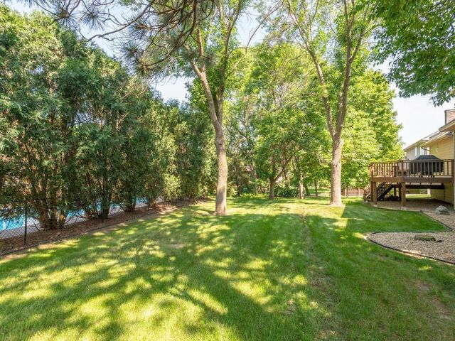 8401 Passfield Turn, Maple Grove, MN 55311