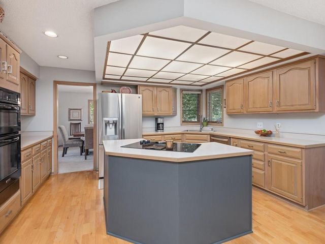 8401 Passfield Turn, Maple Grove, MN 55311