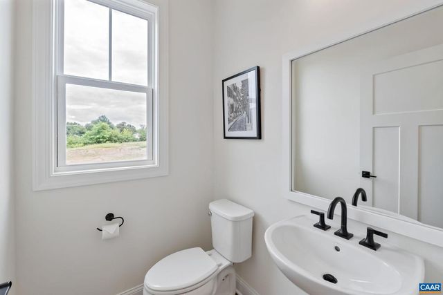 14 FORBES DR, Charlottesville, VA 22911