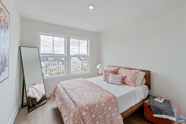 14 FORBES DR, Charlottesville, VA 22911
