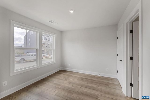 14 FORBES DR, Charlottesville, VA 22911