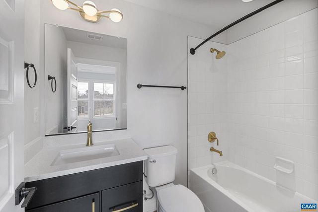 14 FORBES DR, Charlottesville, VA 22911