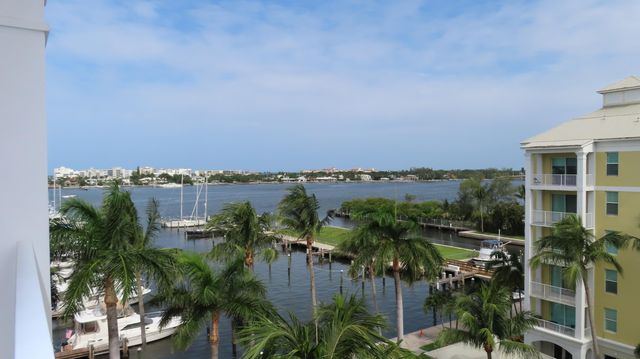 806 E WINDWARD Way 604, Lantana, FL 33462