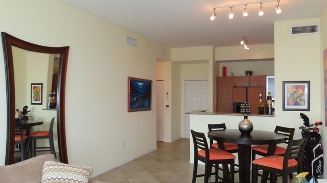 806 E WINDWARD Way 604, Lantana, FL 33462