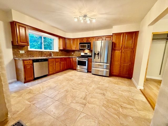 22 Celestial Way 22, Salem, MA 01970
