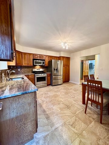 22 Celestial Way 22, Salem, MA 01970