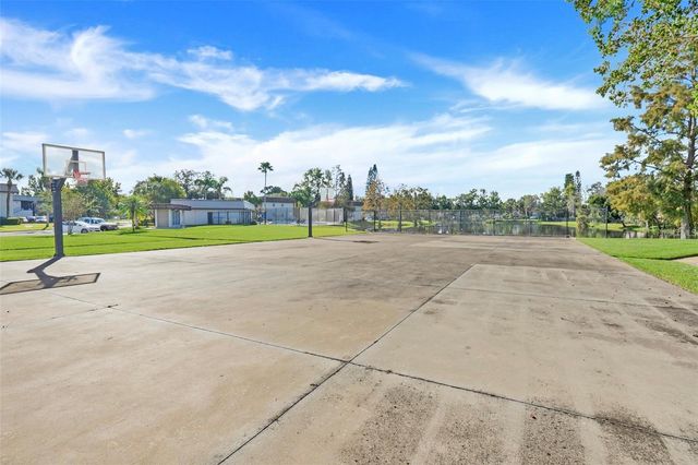 39 WINDTREE LANE 104, Winter Garden, FL 34787