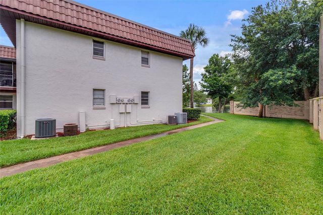 39 WINDTREE LANE 104, Winter Garden, FL 34787