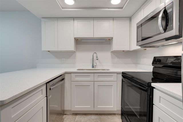 39 WINDTREE LANE 104, Winter Garden, FL 34787