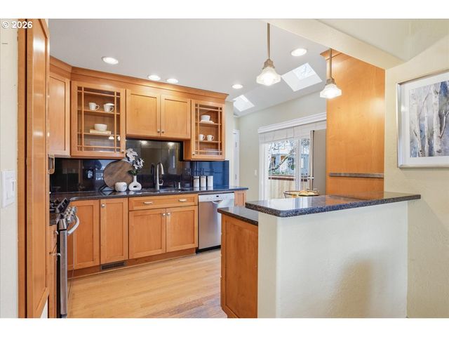 1541 Se MALDEN St, Portland, OR 97202