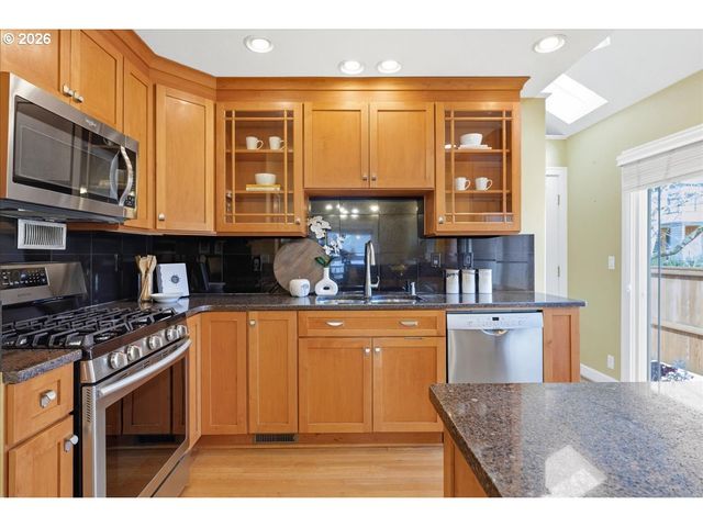 1541 Se MALDEN St, Portland, OR 97202