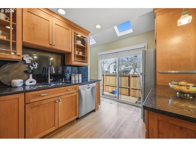 1541 Se MALDEN St, Portland, OR 97202