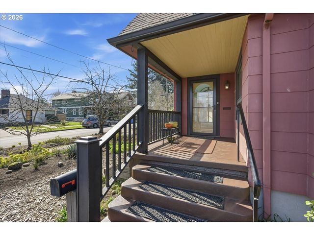 1541 Se MALDEN St, Portland, OR 97202