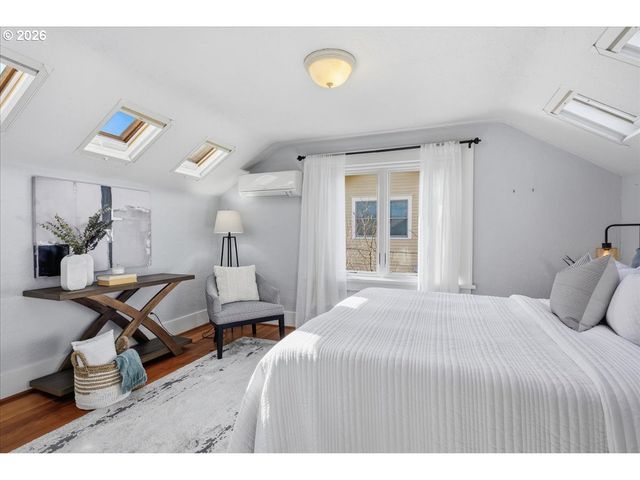 1541 Se MALDEN St, Portland, OR 97202