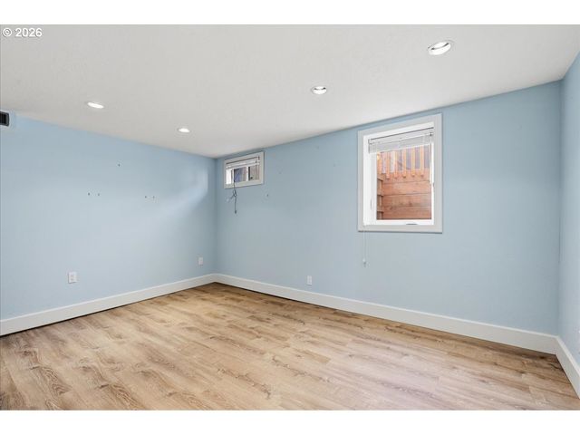 1541 Se MALDEN St, Portland, OR 97202