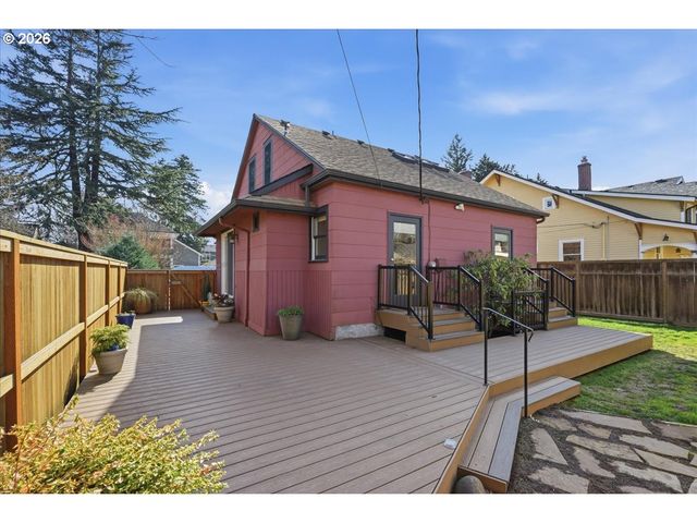 1541 Se MALDEN St, Portland, OR 97202