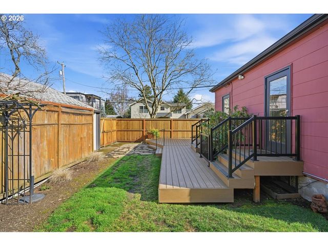 1541 Se MALDEN St, Portland, OR 97202