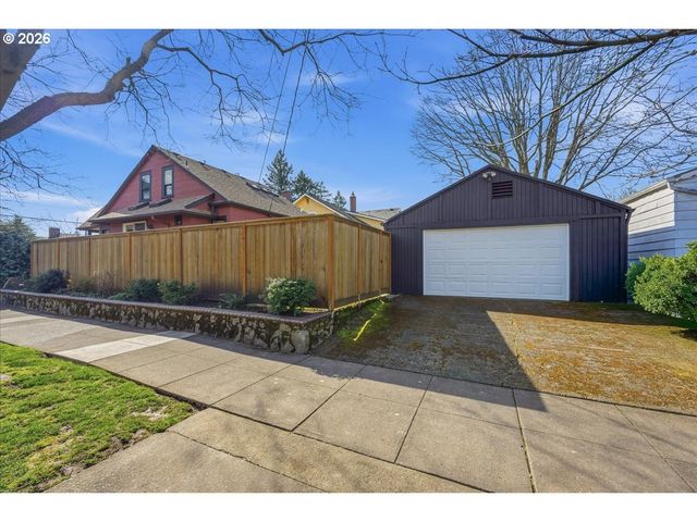1541 Se MALDEN St, Portland, OR 97202