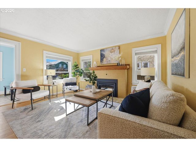 1541 Se MALDEN St, Portland, OR 97202