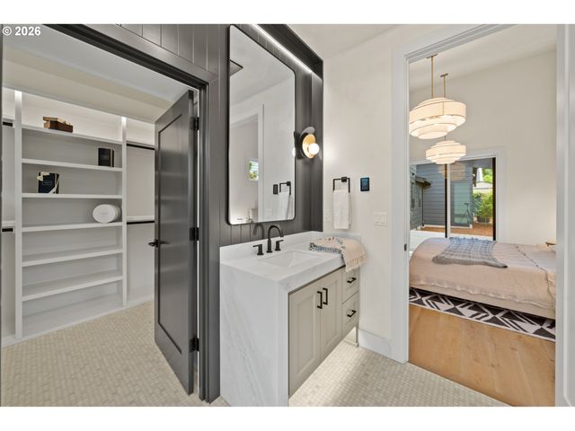 4011 Ne 17th Ave, Portland, OR 97212