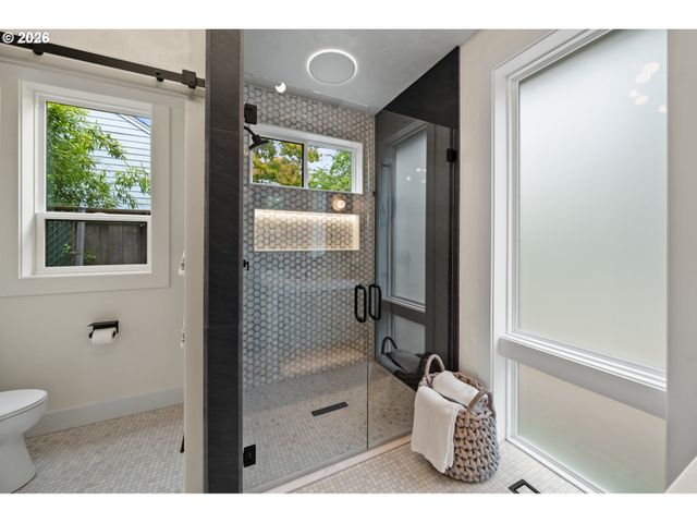 4011 Ne 17th Ave, Portland, OR 97212