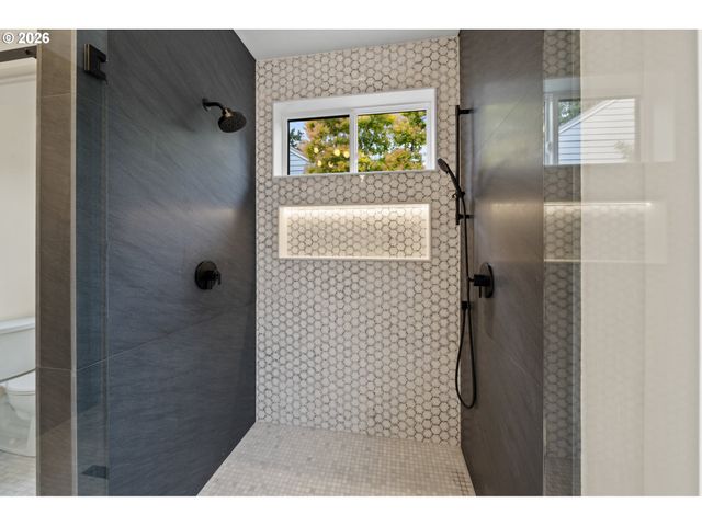 4011 Ne 17th Ave, Portland, OR 97212