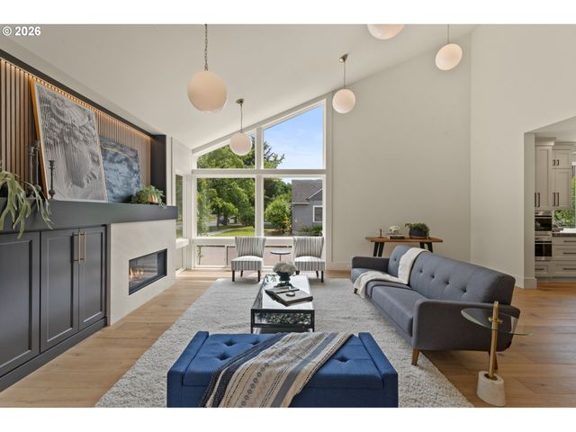 4011 Ne 17th Ave, Portland, OR 97212
