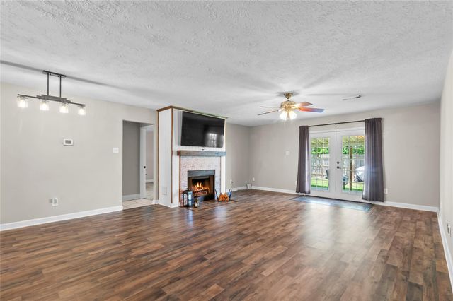 2124 Tower Bridge Road, Pearland, TX 77581