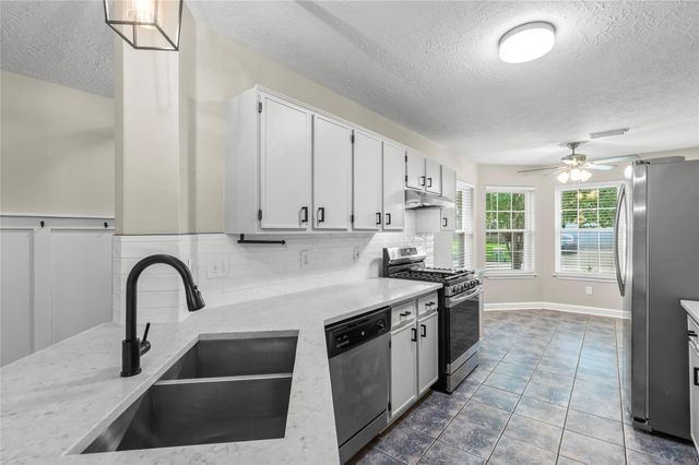2124 Tower Bridge Road, Pearland, TX 77581