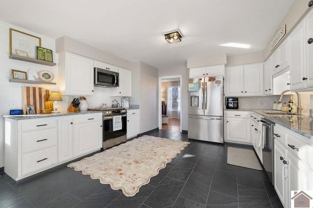 1101 Meadow Lane, Murray, KY 42071