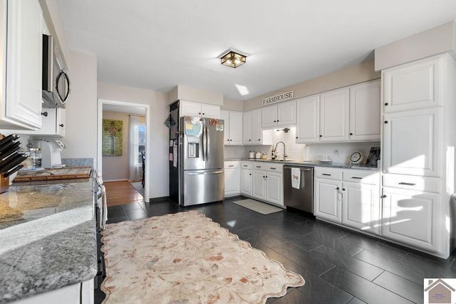 1101 Meadow Lane, Murray, KY 42071