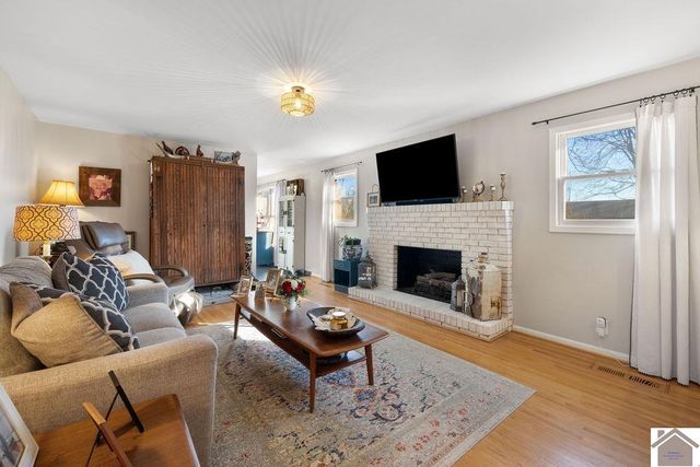 1101 Meadow Lane, Murray, KY 42071