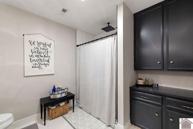 1101 Meadow Lane, Murray, KY 42071