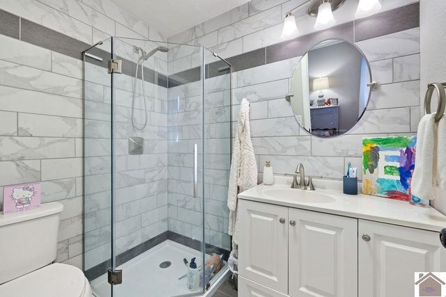 1101 Meadow Lane, Murray, KY 42071