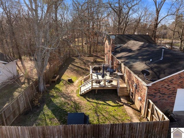 1101 Meadow Lane, Murray, KY 42071