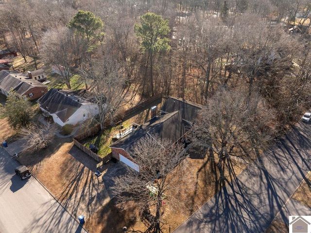 1101 Meadow Lane, Murray, KY 42071