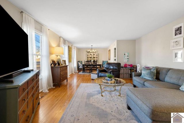 1101 Meadow Lane, Murray, KY 42071