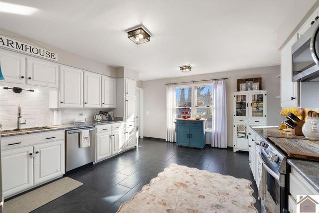 1101 Meadow Lane, Murray, KY 42071