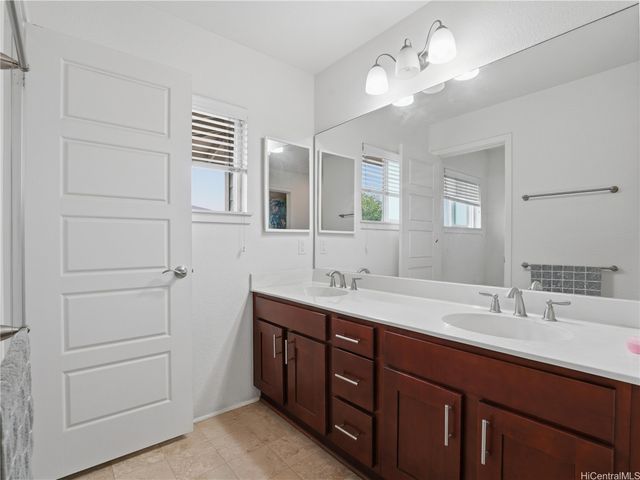 550 Kamaaha Avenue 201, Kapolei, HI 96707