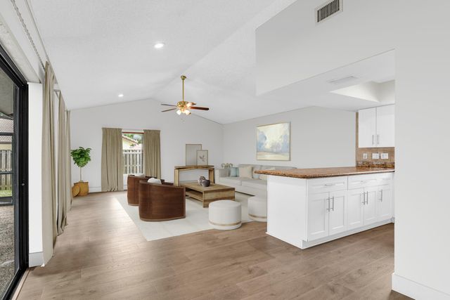 7014 NW 38th Manor, Coral Springs, FL 33065