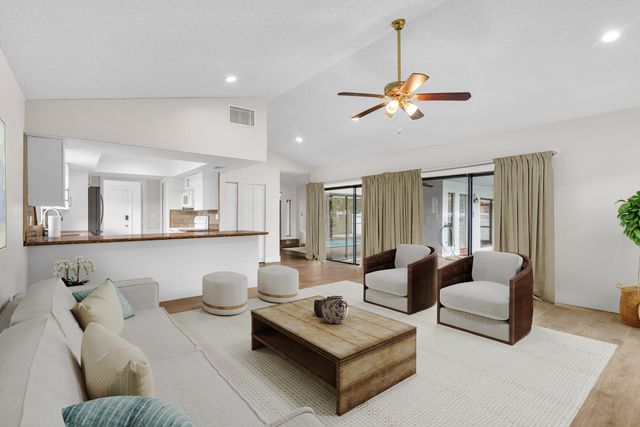 7014 NW 38th Manor, Coral Springs, FL 33065