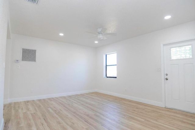 924 NW 11th Court, Fort Lauderdale, FL 33311