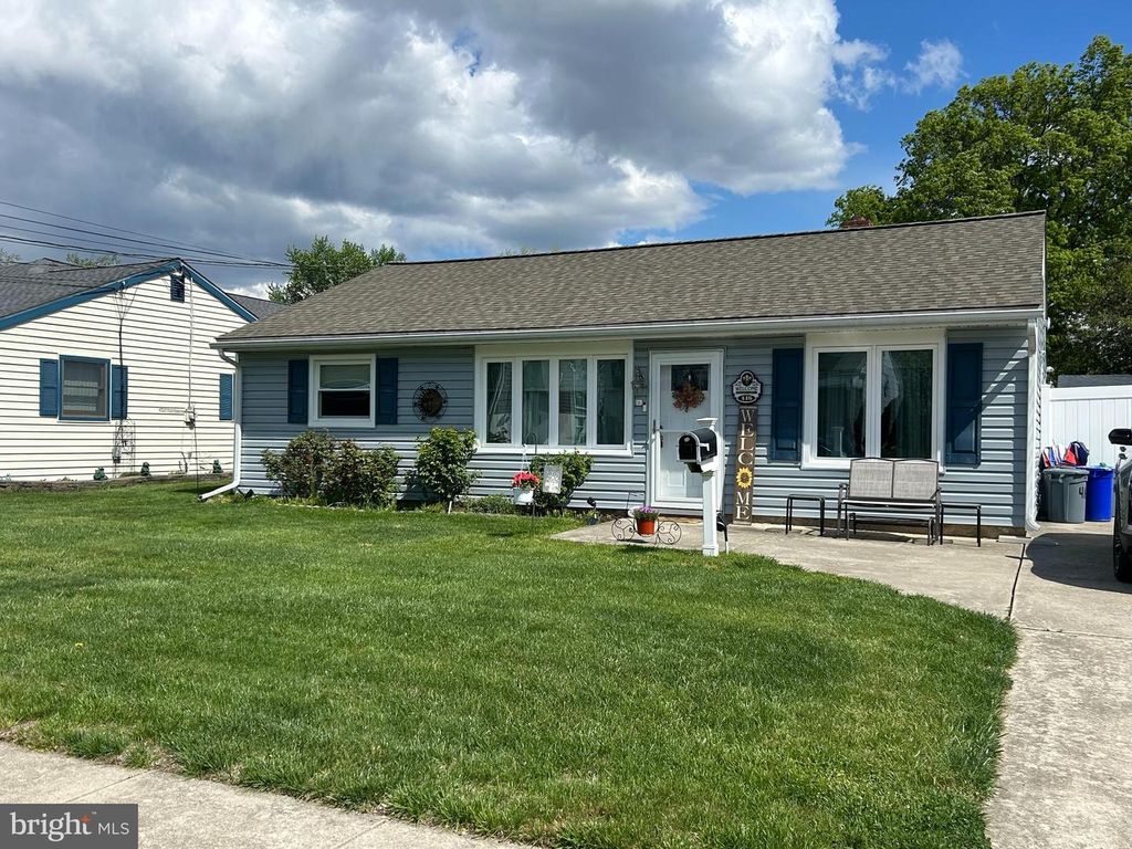 416 WALNUT AVE, Gloucester City, NJ 08030