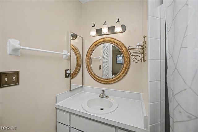 3709 SW 6th PL, Cape Coral, FL 33914